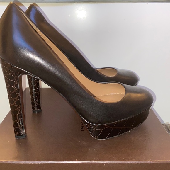 Elie Tahari Platform Pumps - Picture 2 of 7